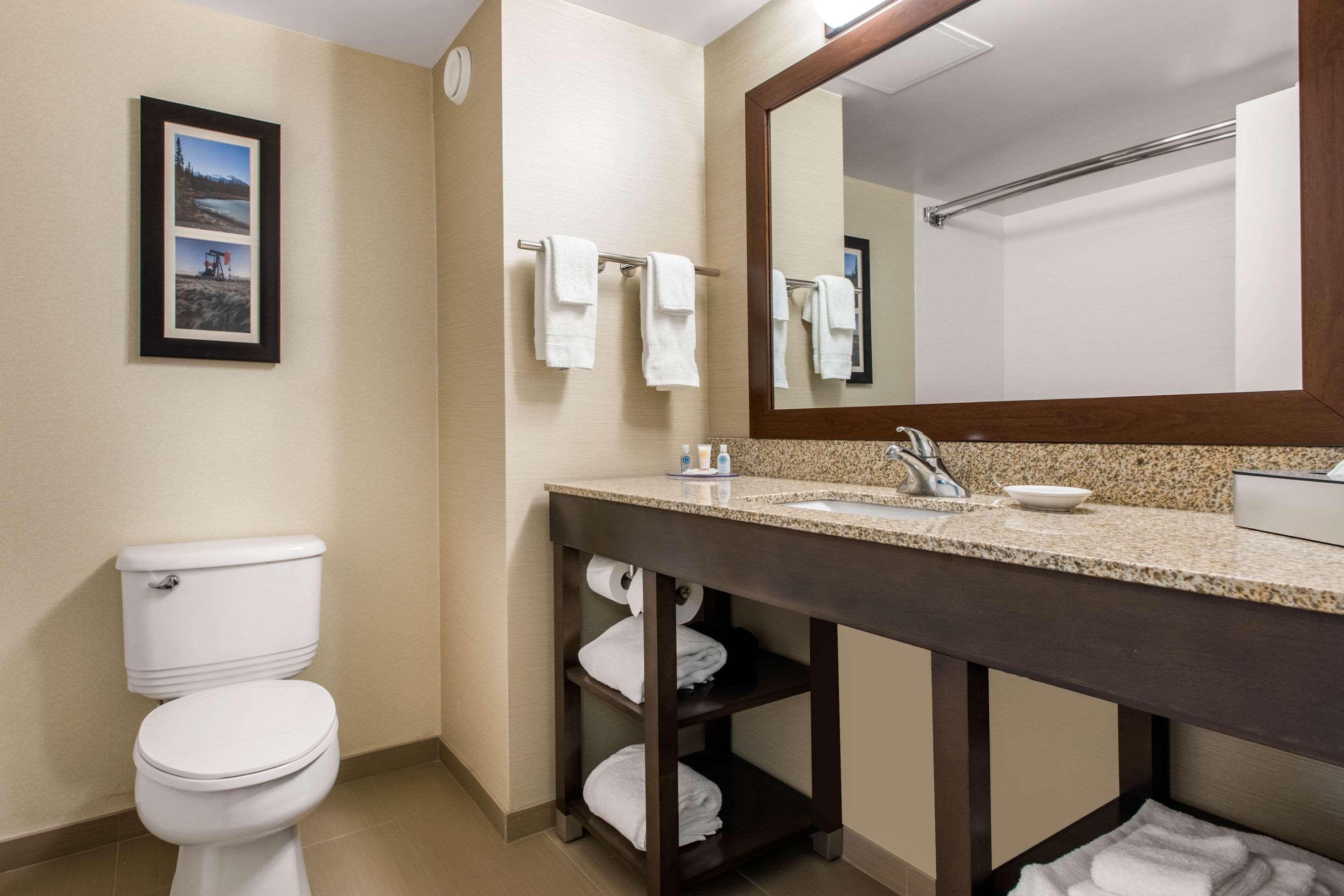 Comfort Inn & Suites Red Deer Εξωτερικό φωτογραφία
