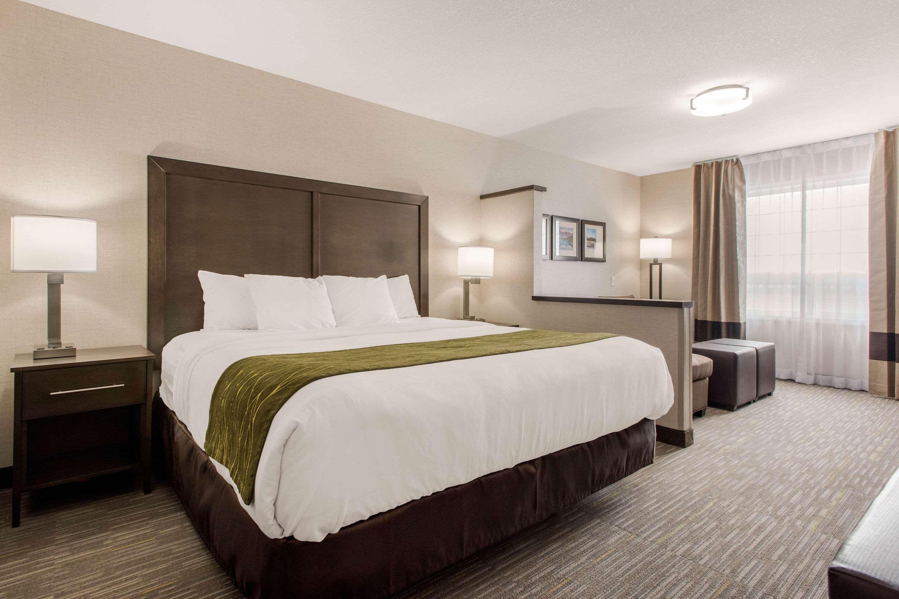 Comfort Inn & Suites Red Deer Εξωτερικό φωτογραφία