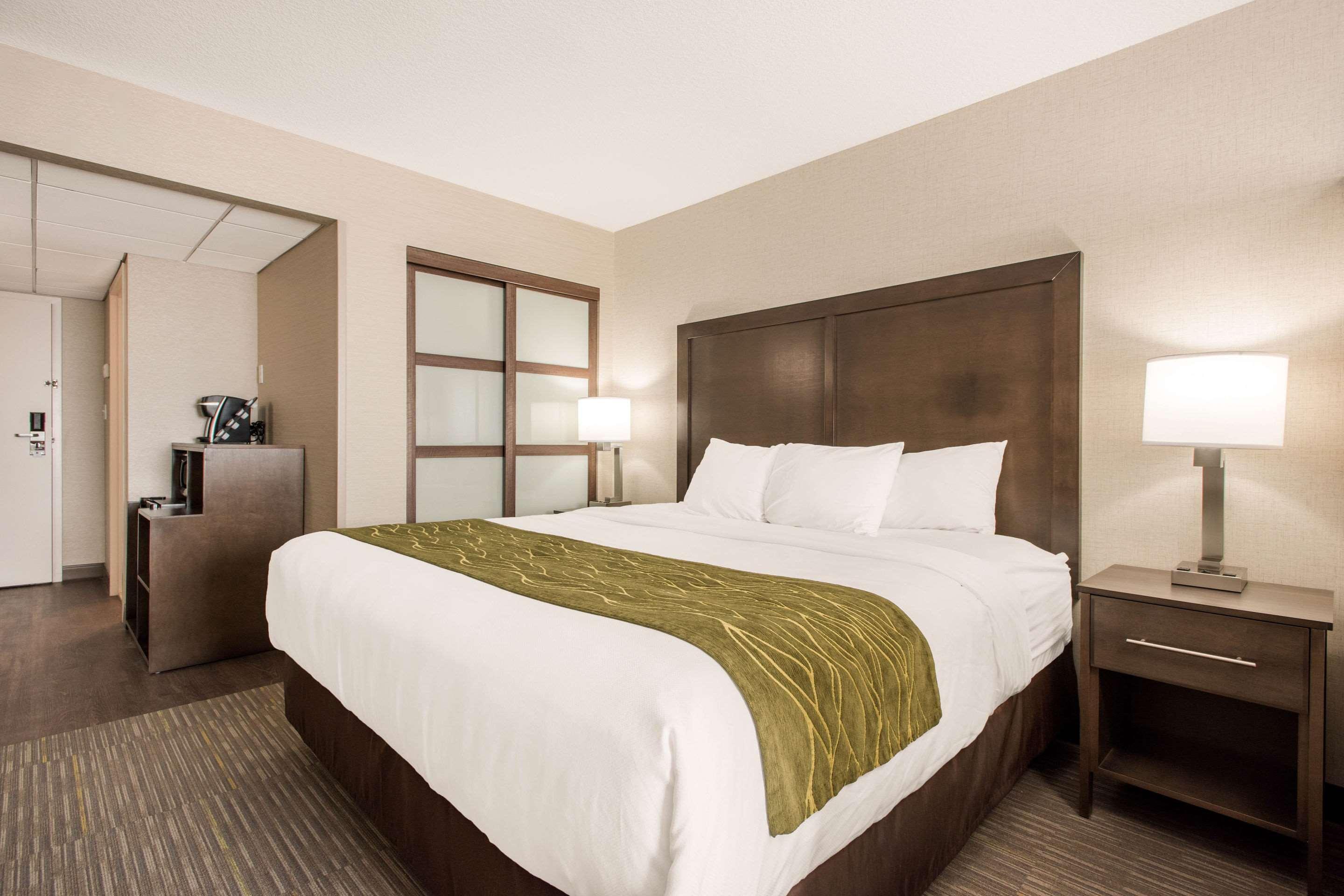 Comfort Inn & Suites Red Deer Εξωτερικό φωτογραφία
