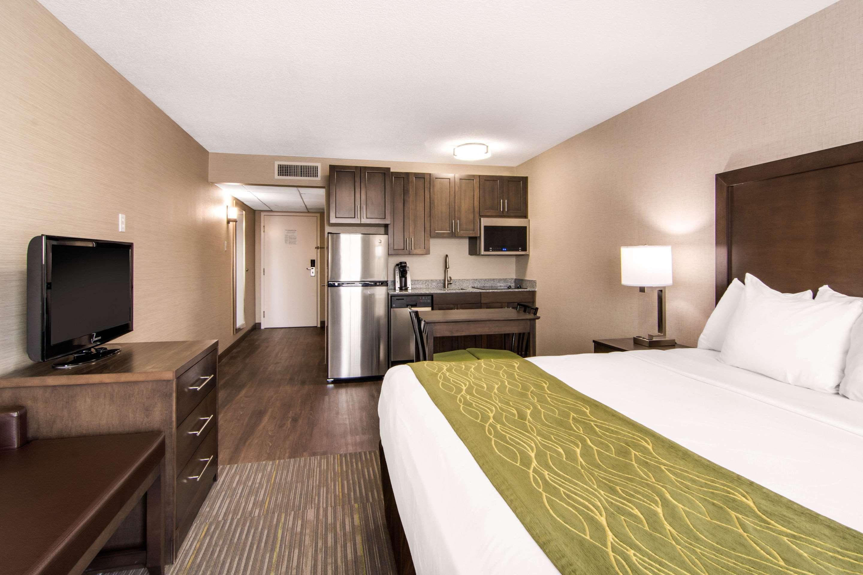 Comfort Inn & Suites Red Deer Εξωτερικό φωτογραφία