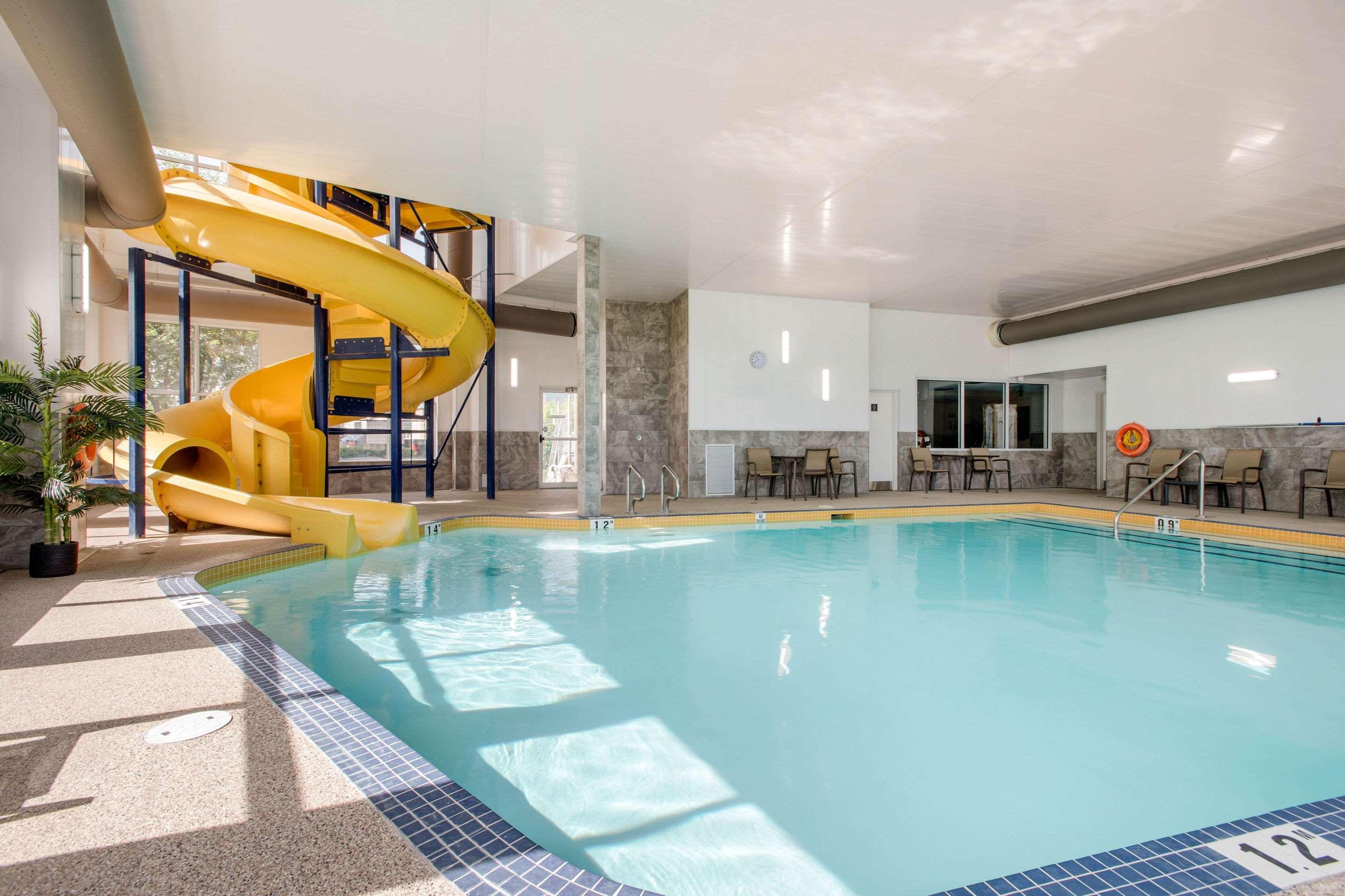 Comfort Inn & Suites Red Deer Εξωτερικό φωτογραφία