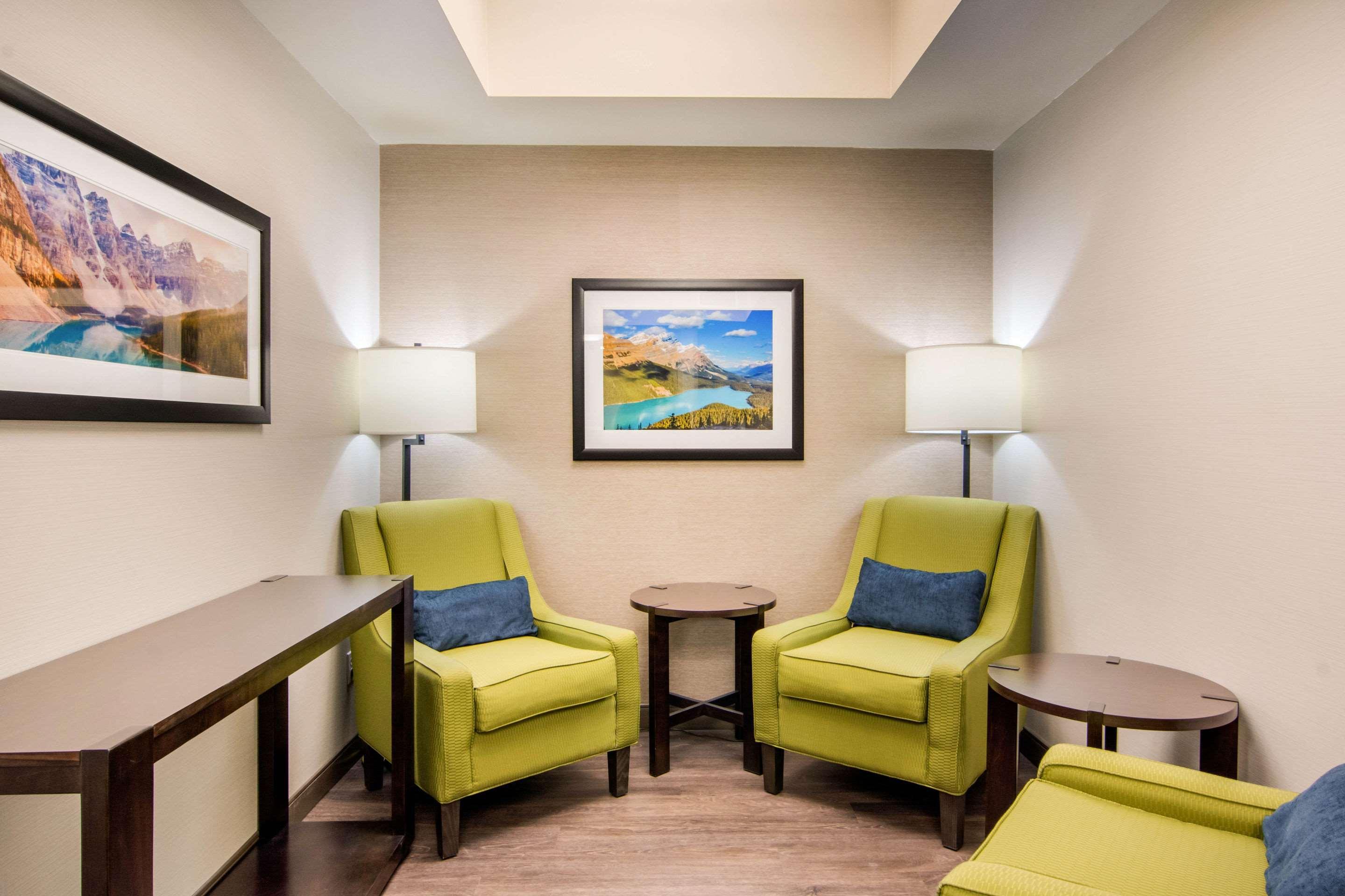 Comfort Inn & Suites Red Deer Εξωτερικό φωτογραφία