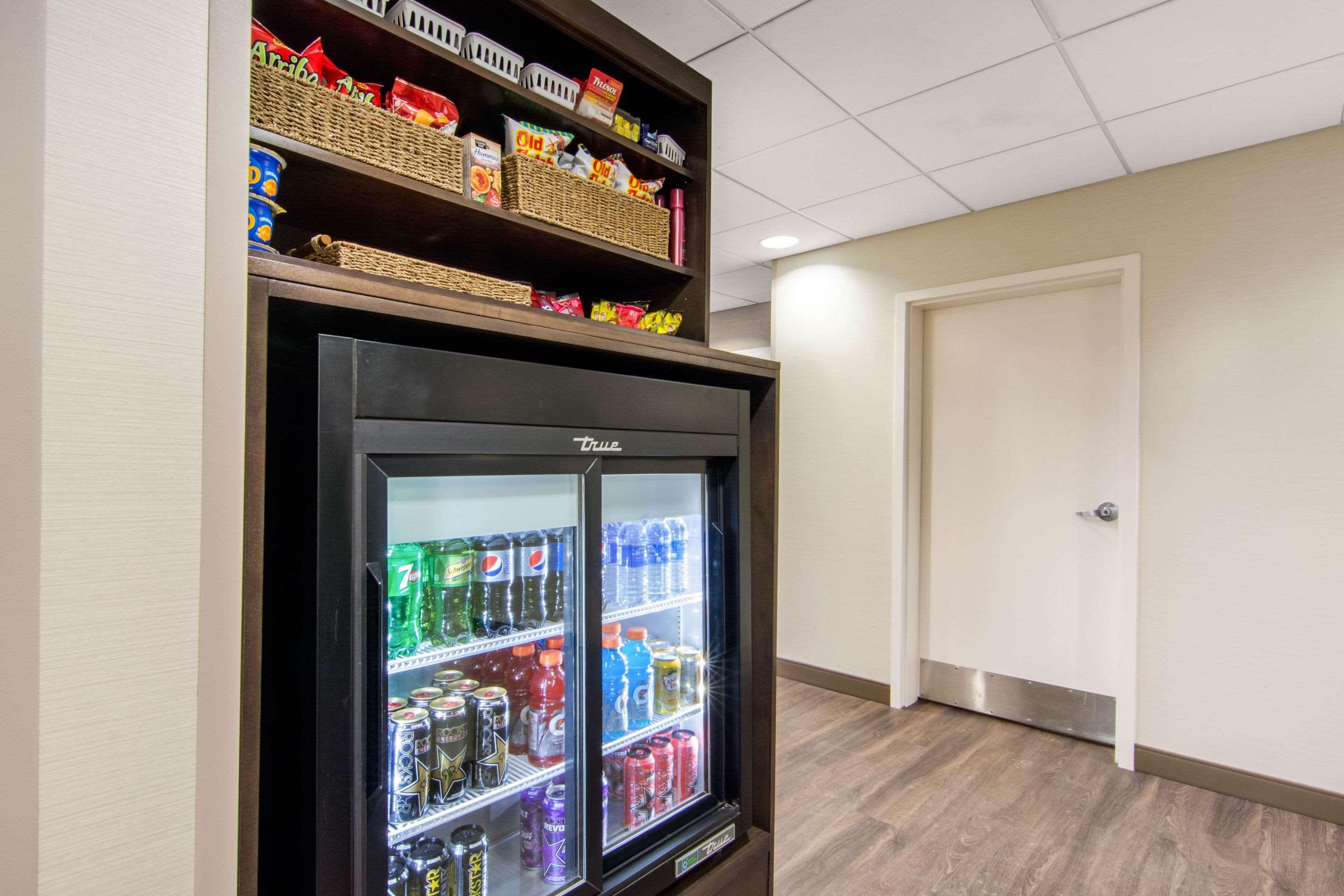Comfort Inn & Suites Red Deer Εξωτερικό φωτογραφία