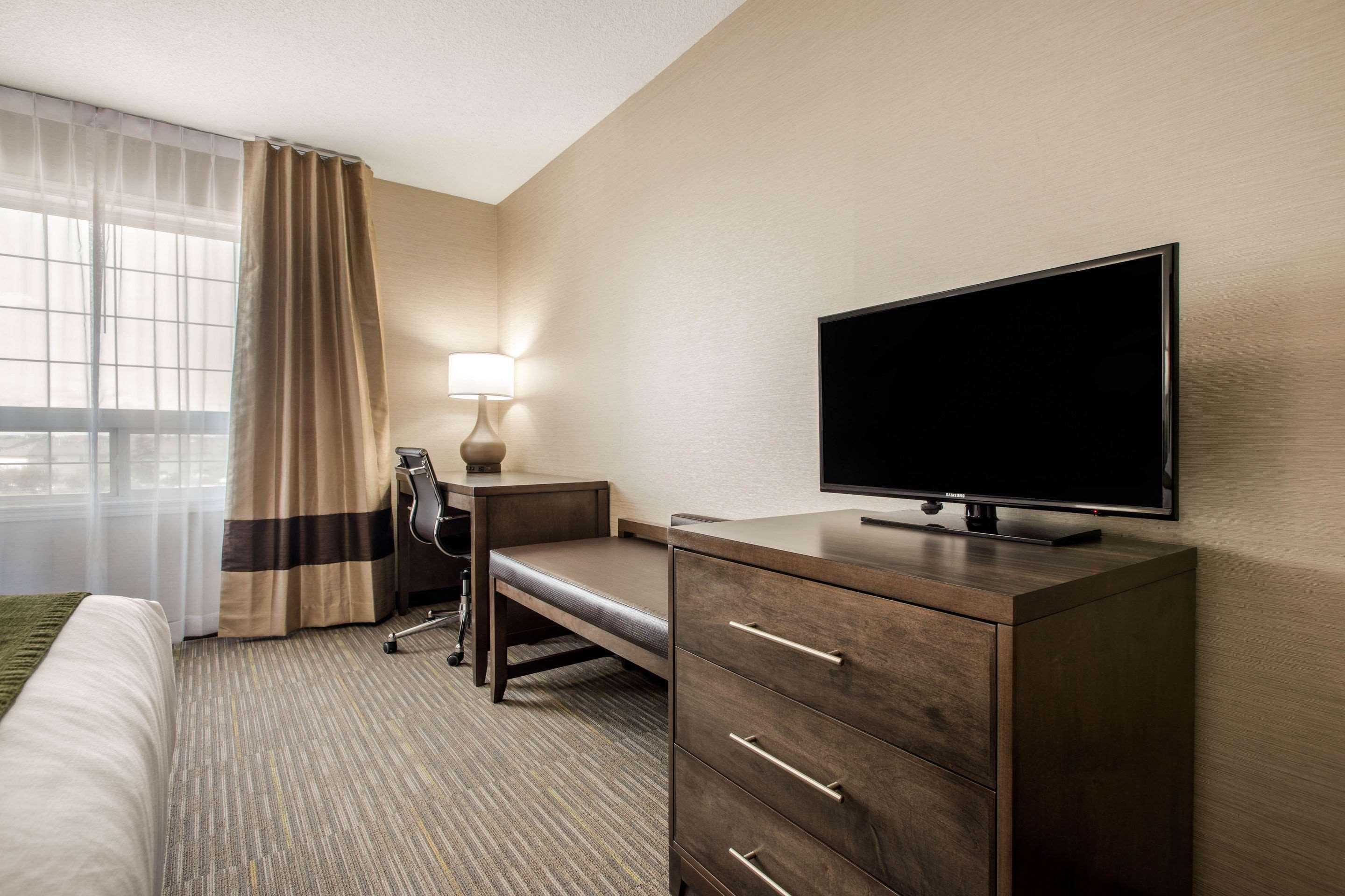 Comfort Inn & Suites Red Deer Εξωτερικό φωτογραφία