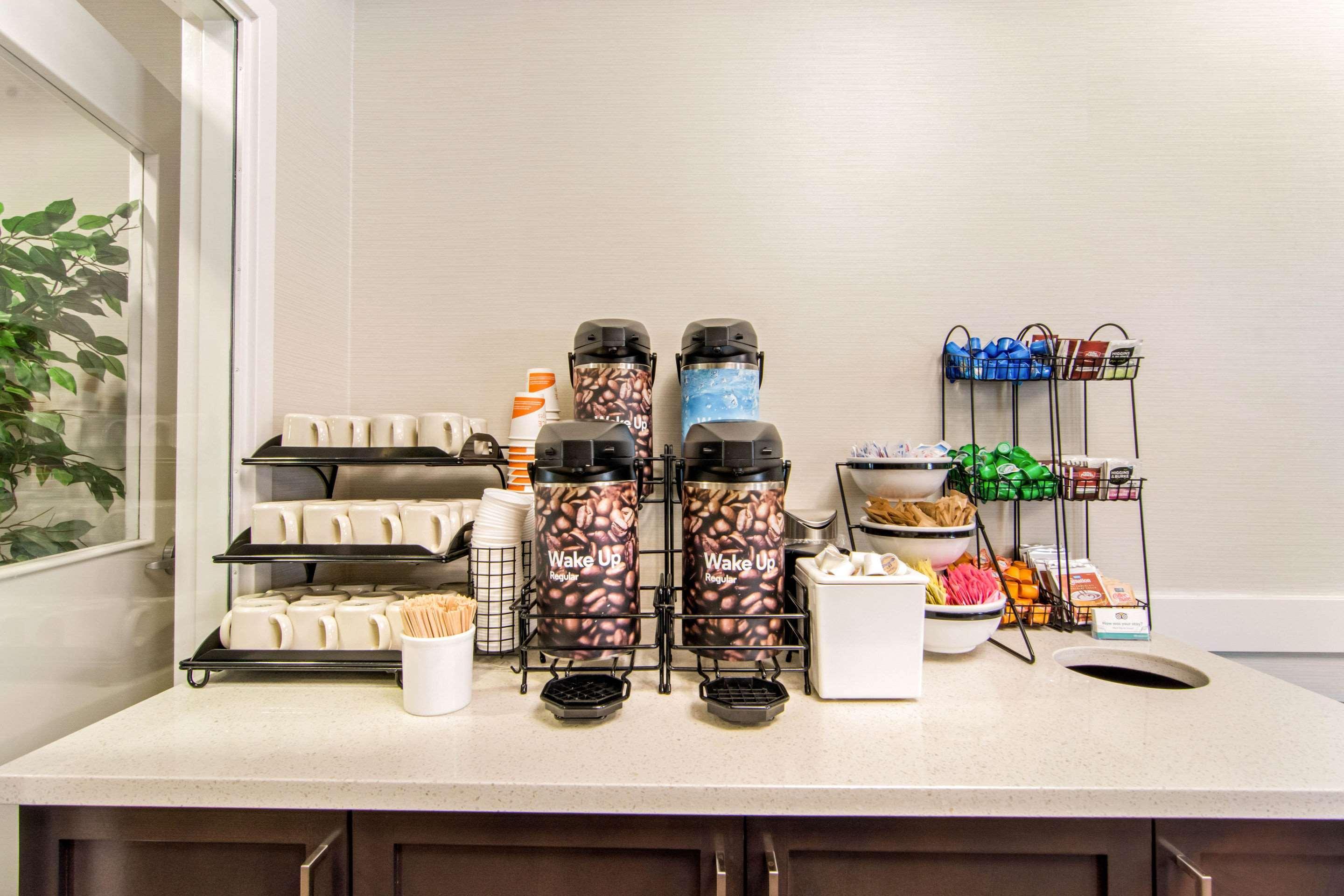 Comfort Inn & Suites Red Deer Εξωτερικό φωτογραφία